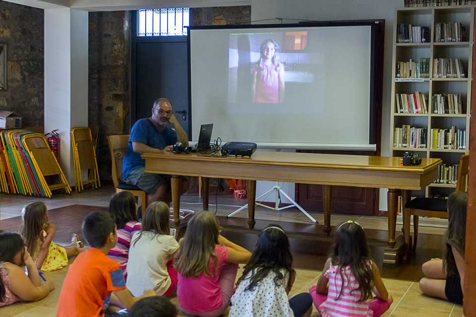 exereunitis tou kosmou2